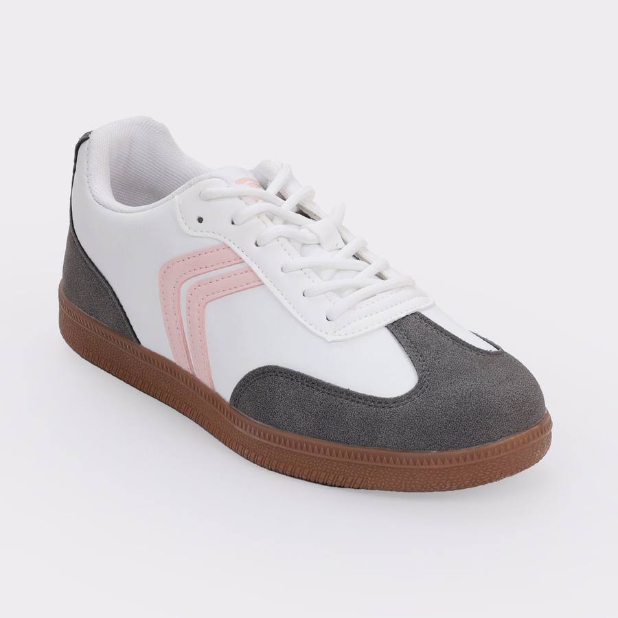 Women’s footwear, reference catalog photograph
